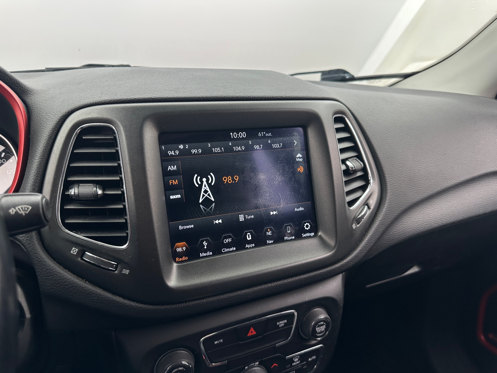 Thumbnail: 2019 Jeep Compass - 3