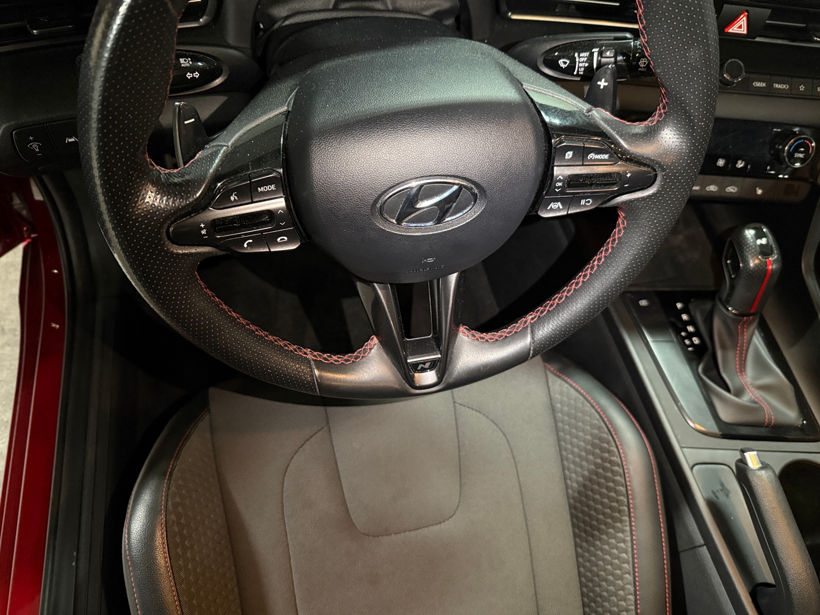 Thumbnail: 2023 Hyundai Elantra - 4