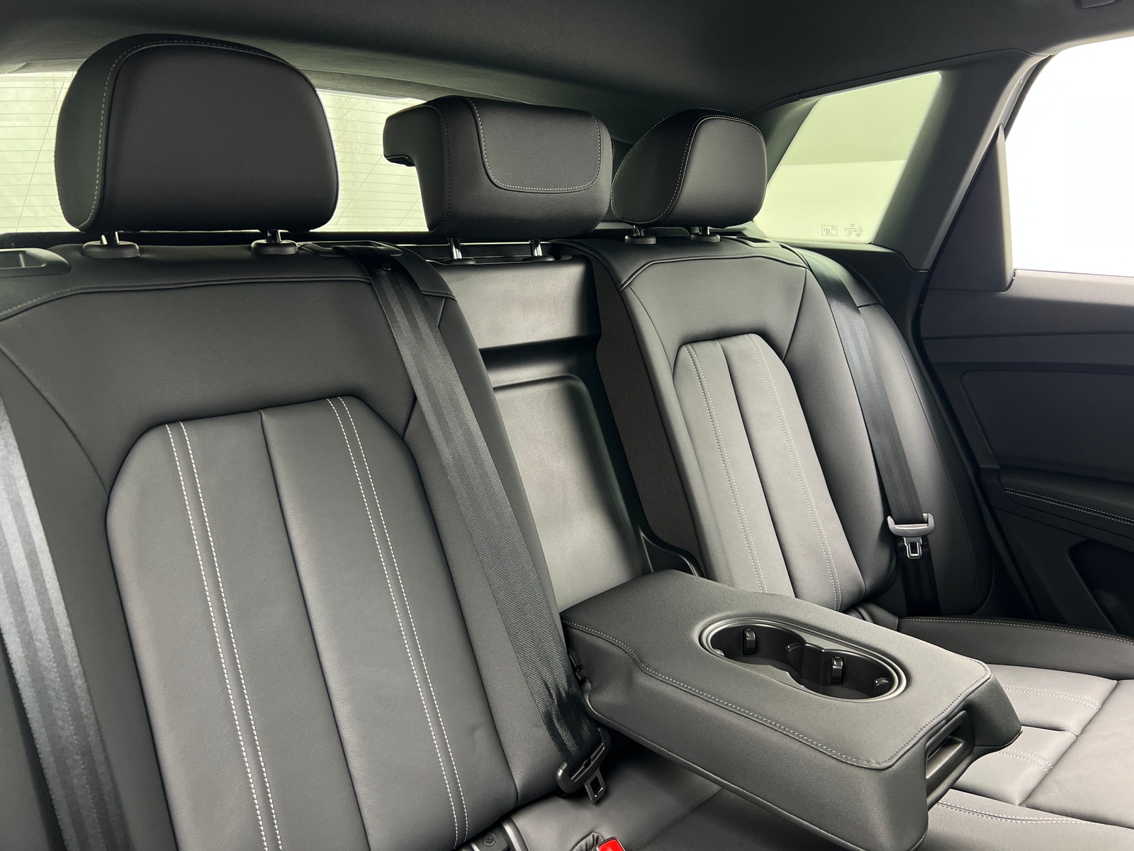 Thumbnail: 2024 Audi Q4 e-tron - 5