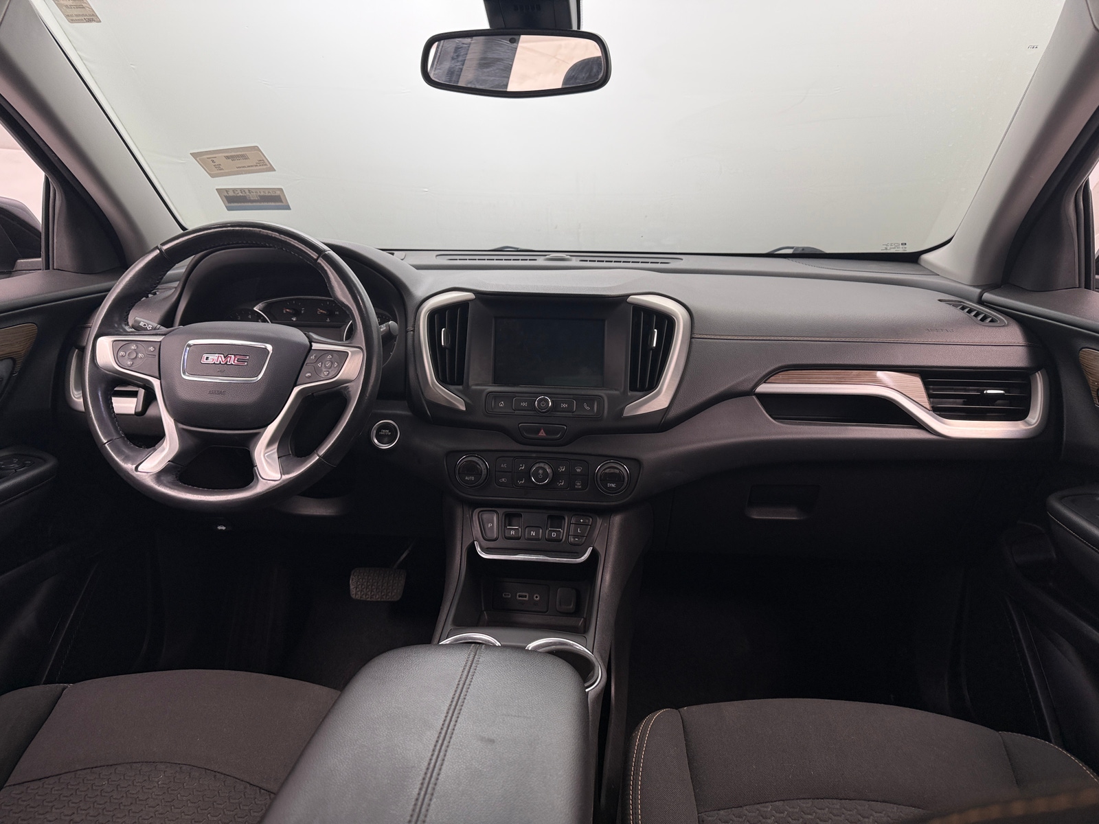 Thumbnail: 2021 GMC Terrain - 3