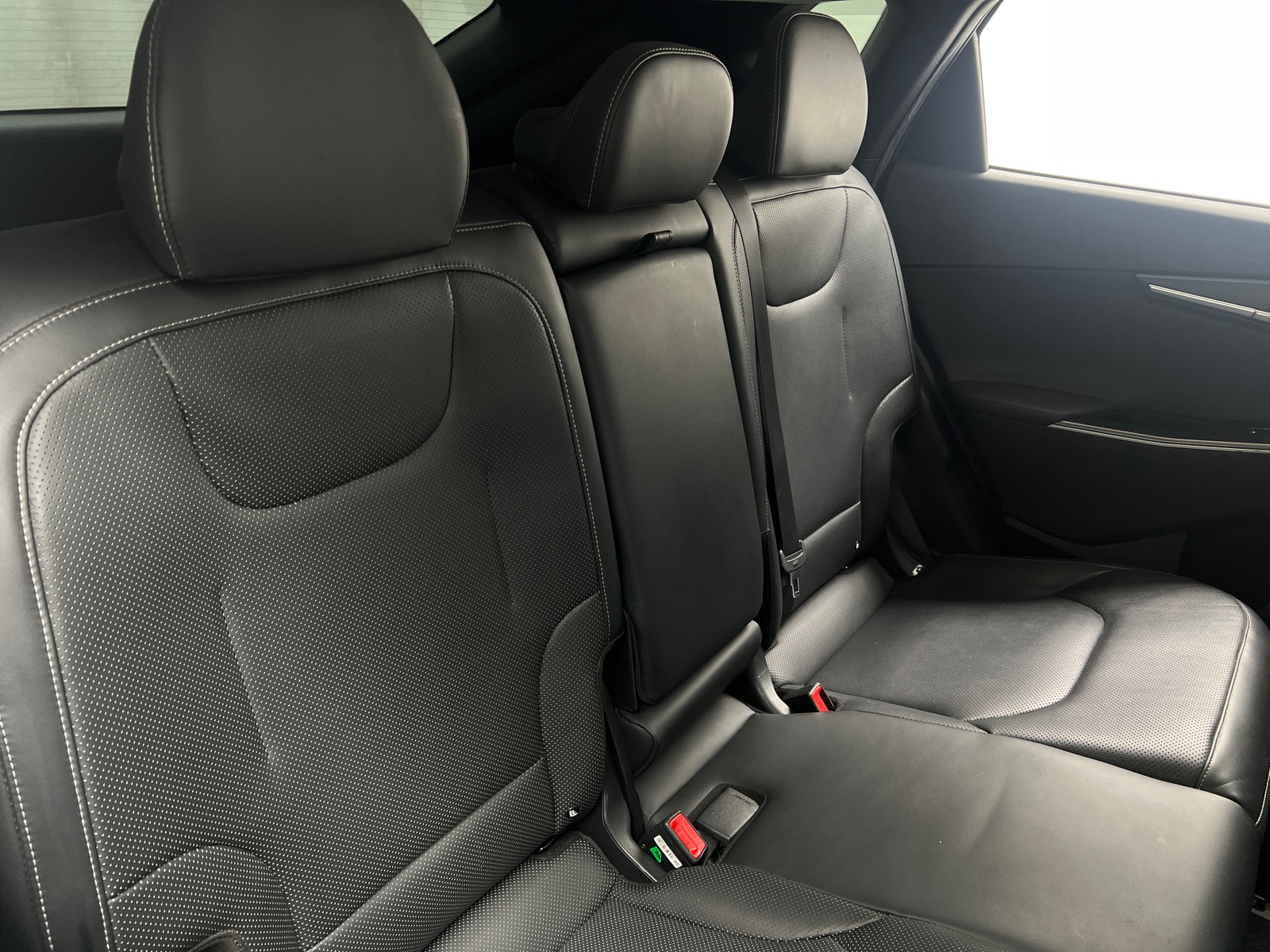 Thumbnail: 2022 Kia EV6 - 5