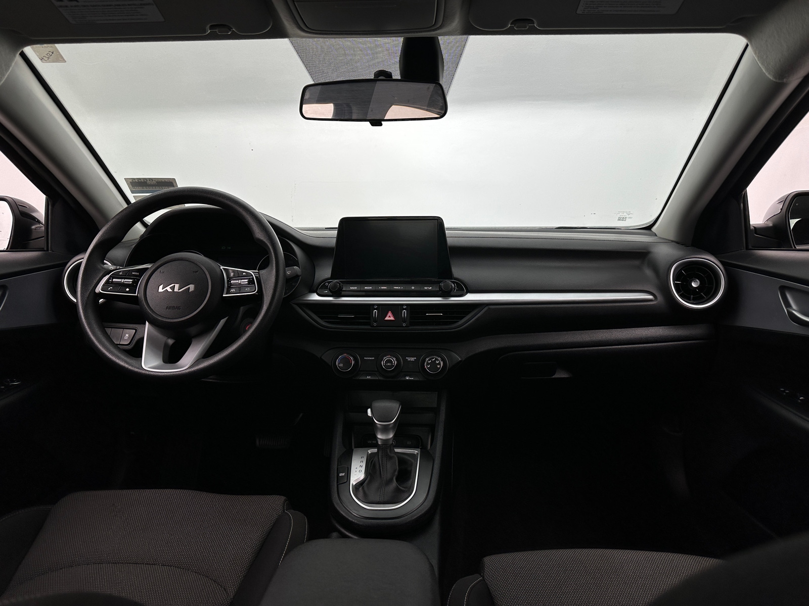 Thumbnail: 2024 Kia Forte - 3