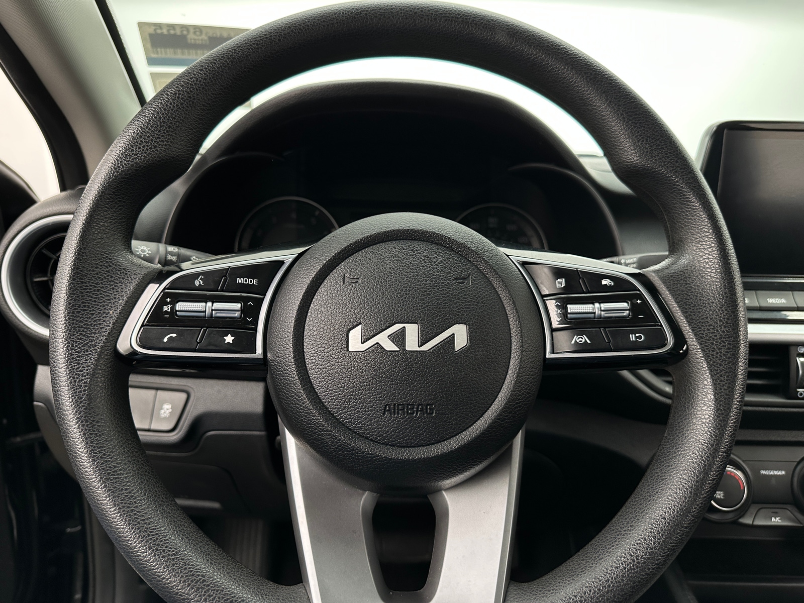 Thumbnail: 2024 Kia Forte - 5