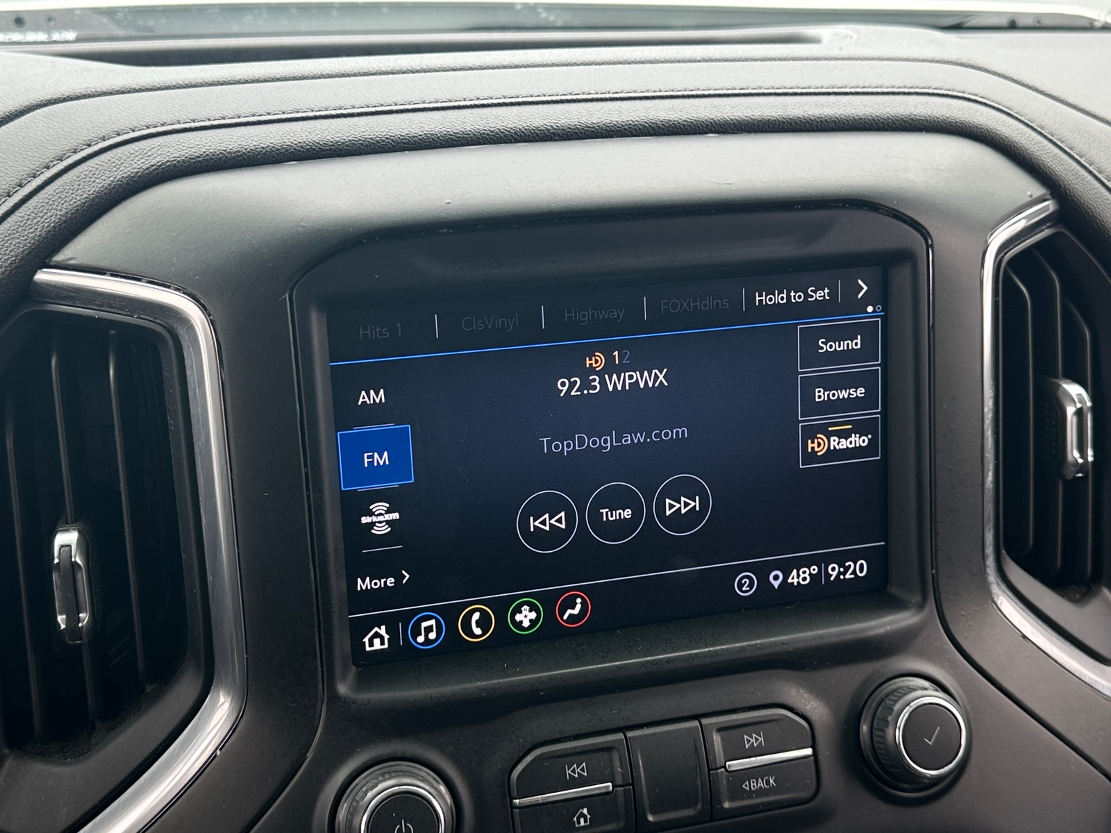 Thumbnail: 2020 Chevrolet Silverado 1500 - 3