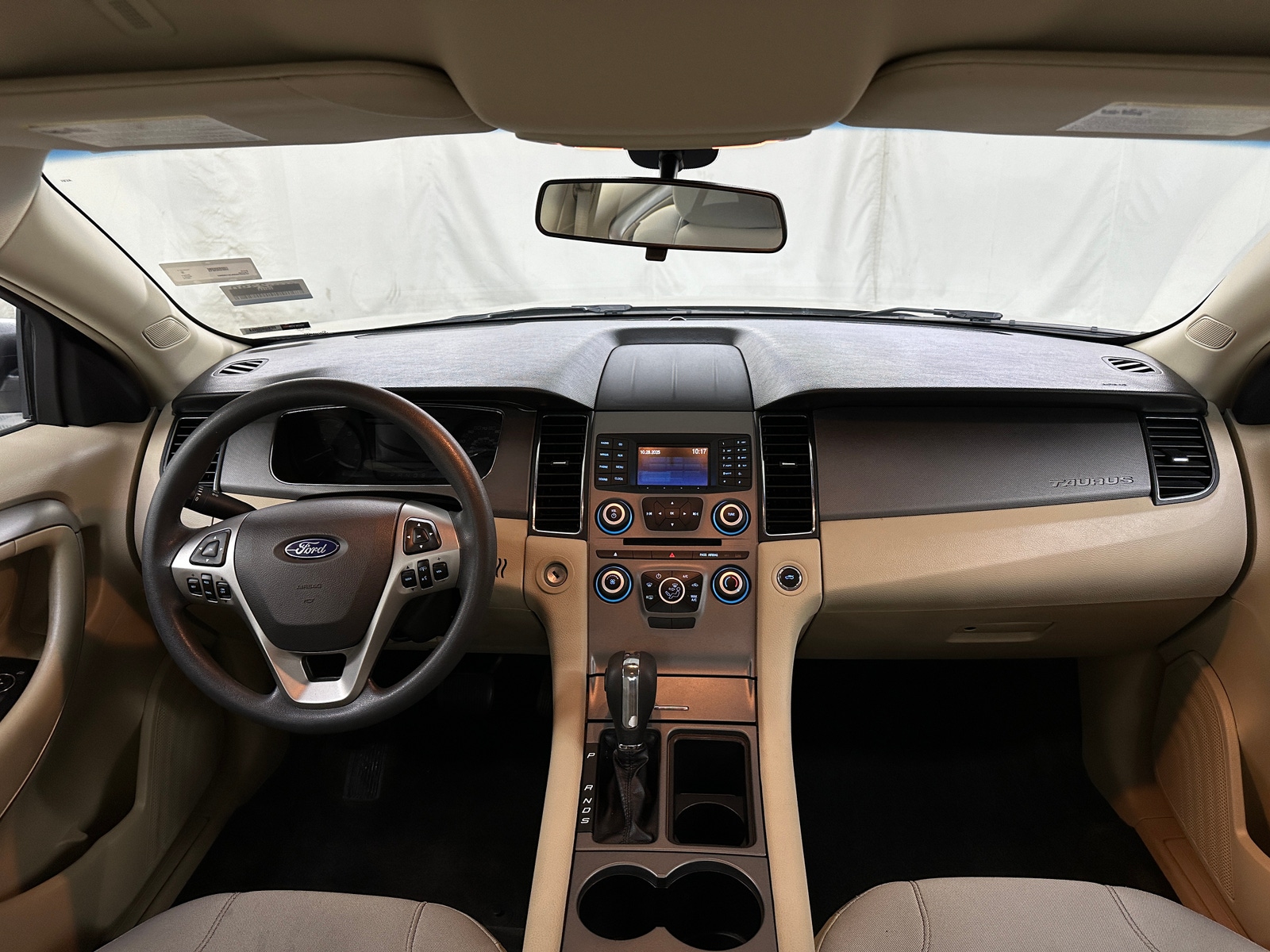 Thumbnail: 2018 Ford Taurus - 3