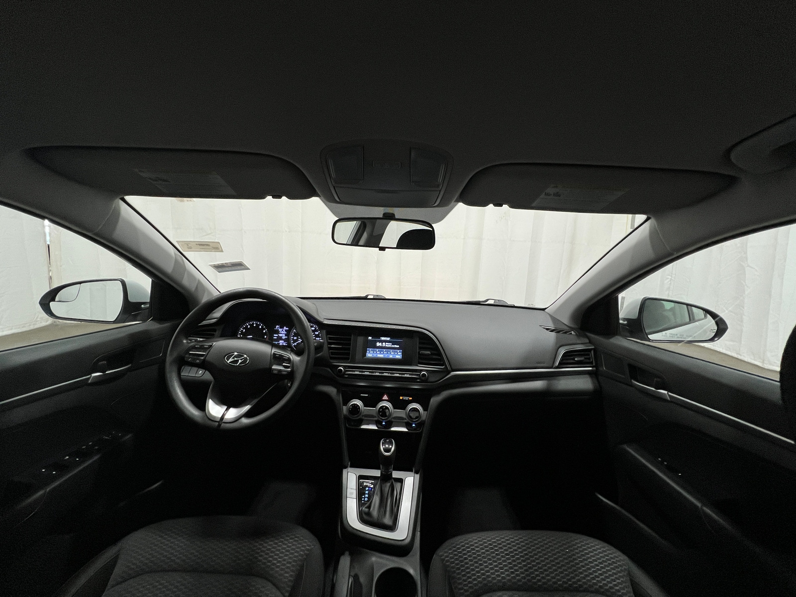 Thumbnail: 2019 Hyundai Elantra - 3