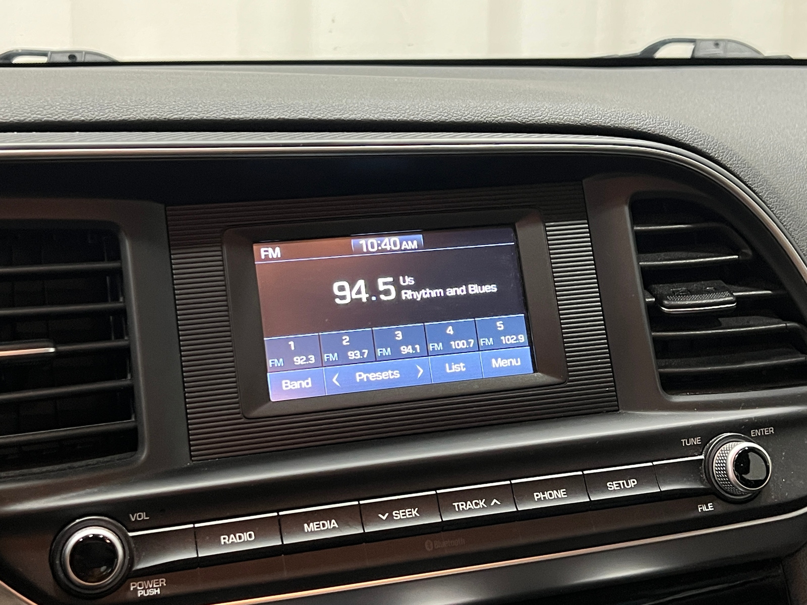 Thumbnail: 2019 Hyundai Elantra - 4