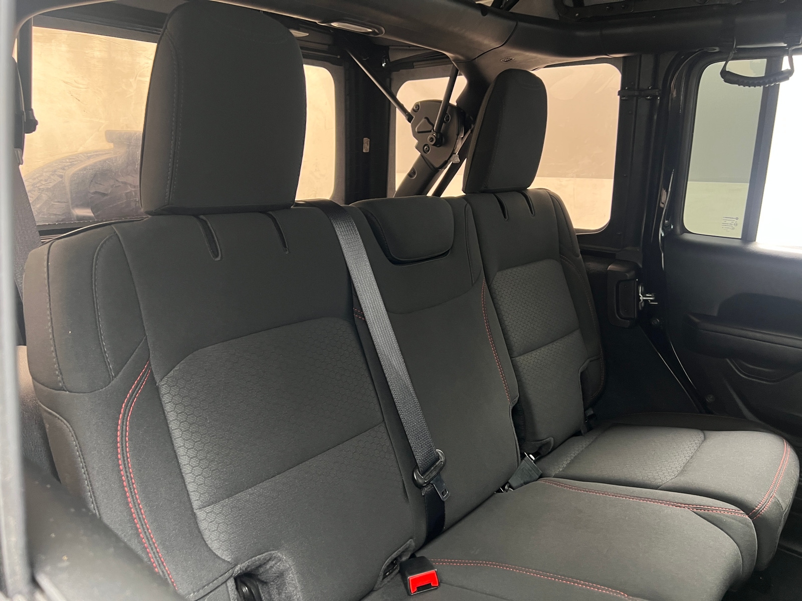 Thumbnail: 2022 Jeep Wrangler - 6