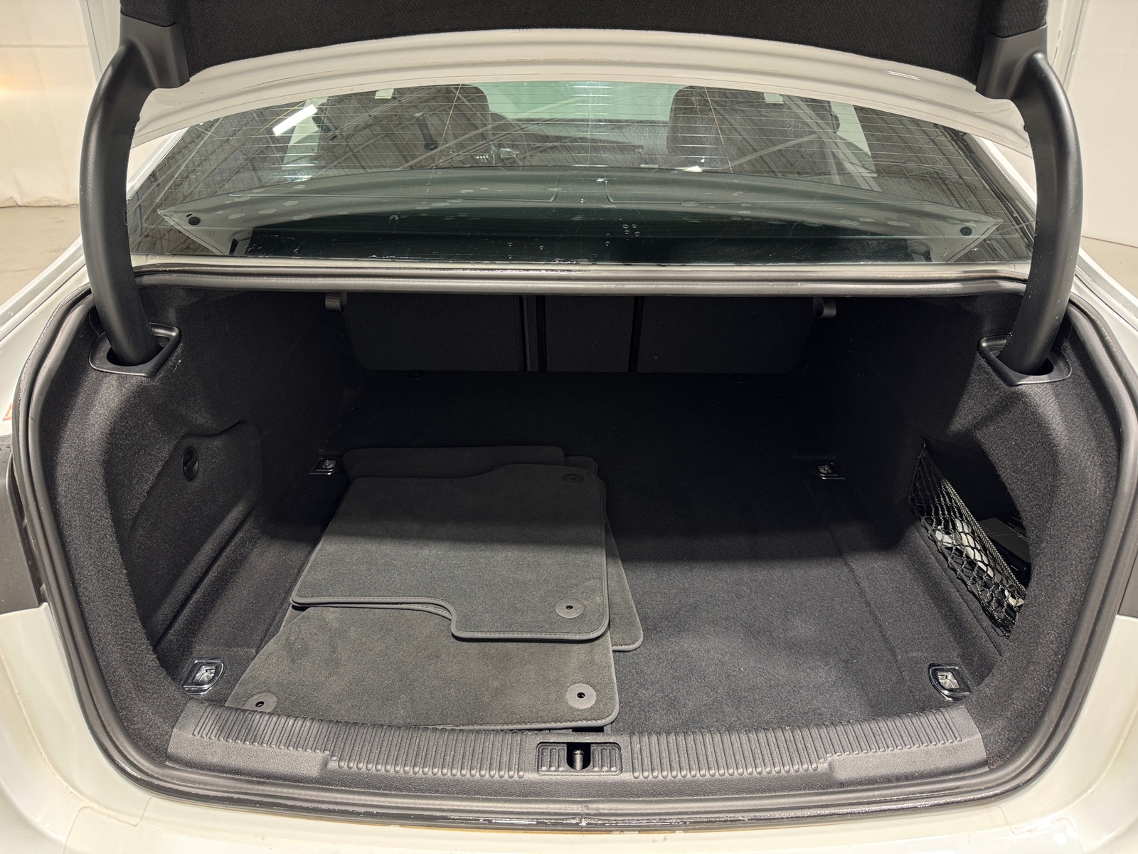 Thumbnail: 2018 Audi A6 - 6