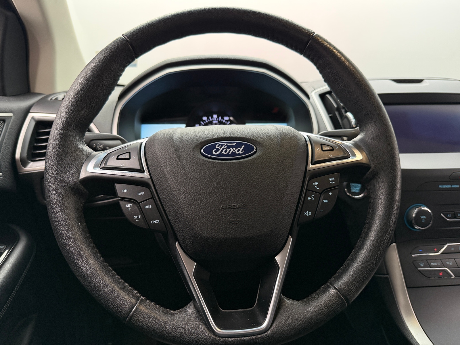 Thumbnail: 2020 Ford Edge - 4