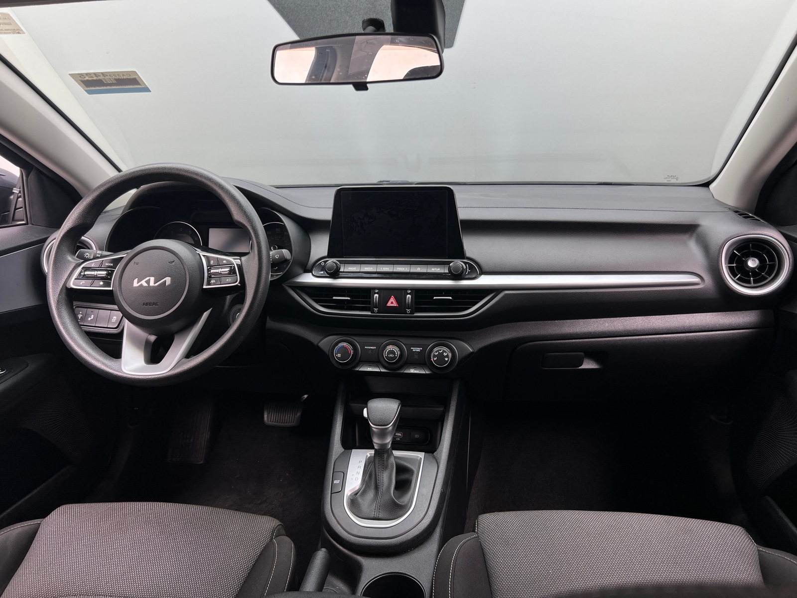 Thumbnail: 2024 Kia Forte - 3