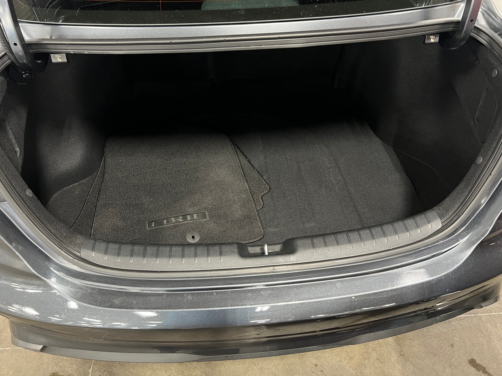 Thumbnail: 2024 Kia Forte - 7