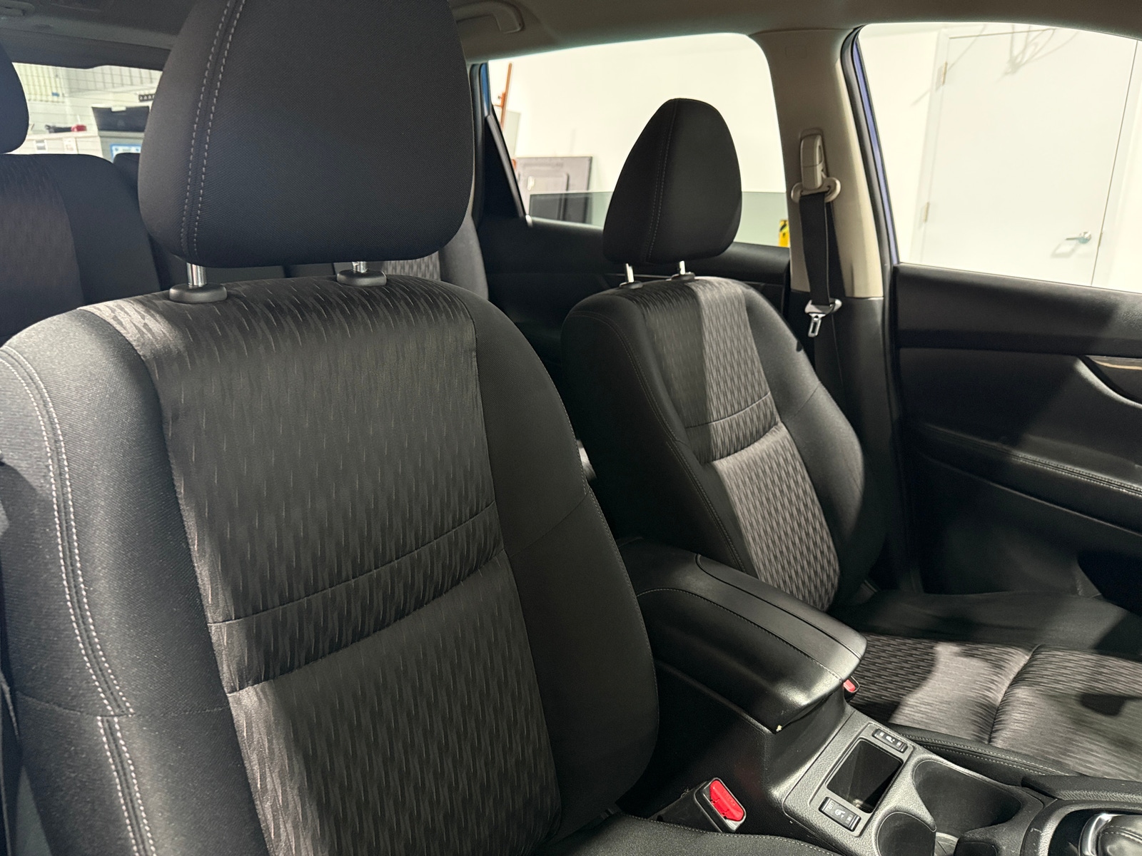 Thumbnail: 2019 Nissan Rogue - 2