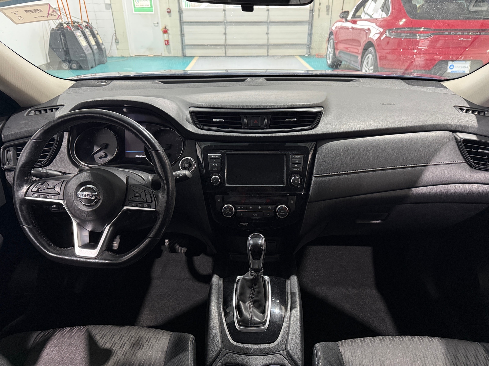 Thumbnail: 2019 Nissan Rogue - 3