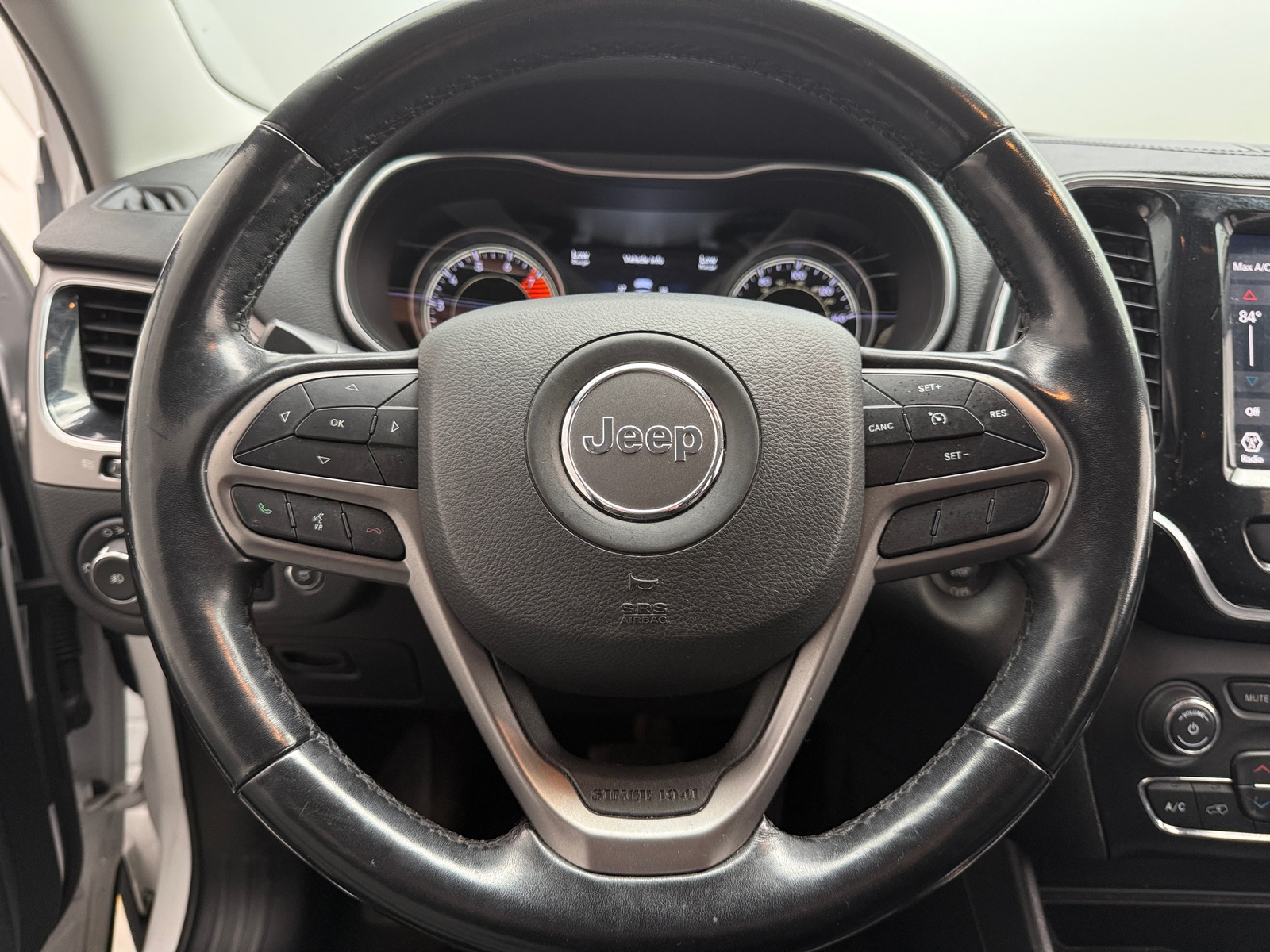 Thumbnail: 2020 Jeep Cherokee - 4