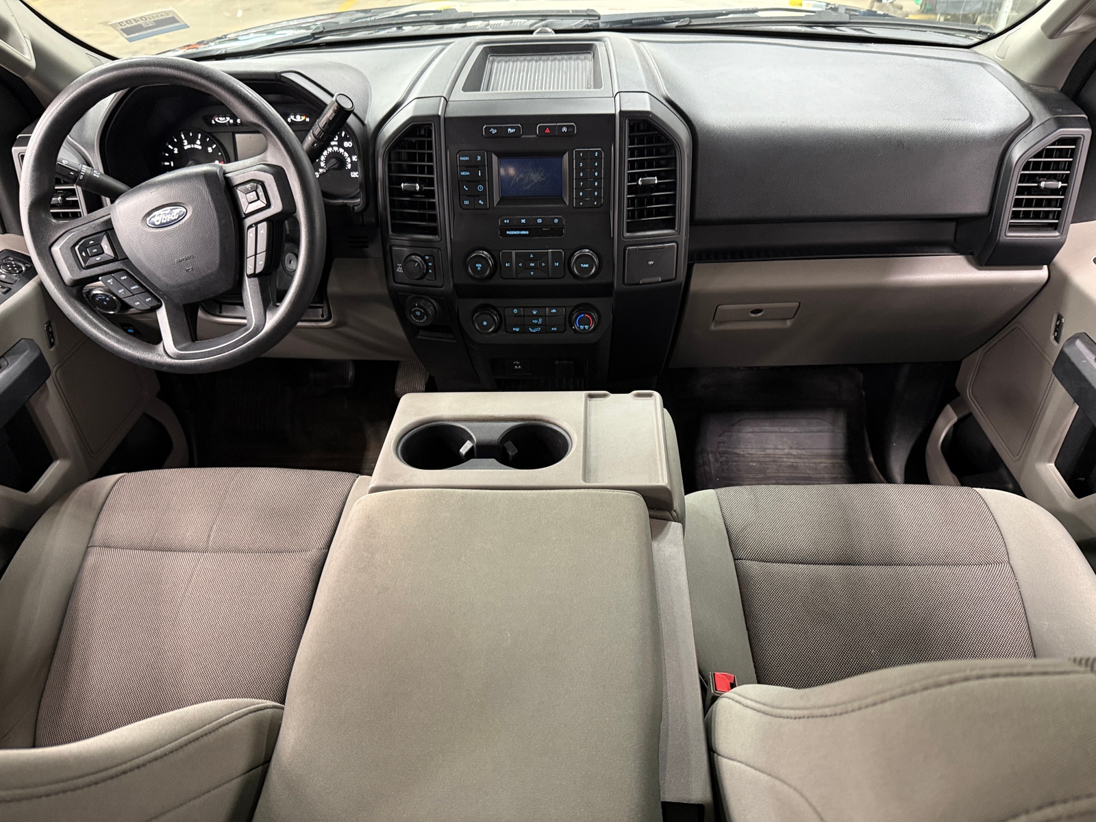 Thumbnail: 2019 Ford Econoline - 3