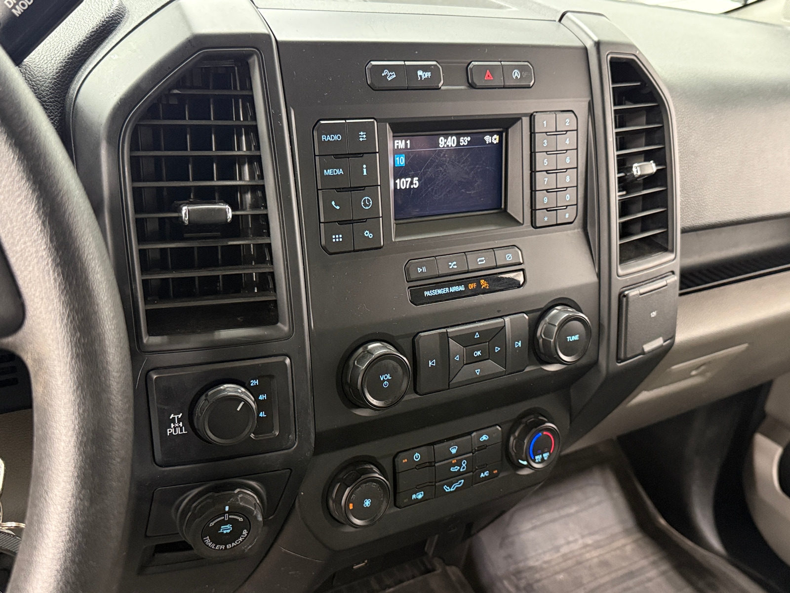 Thumbnail: 2019 Ford Econoline - 4