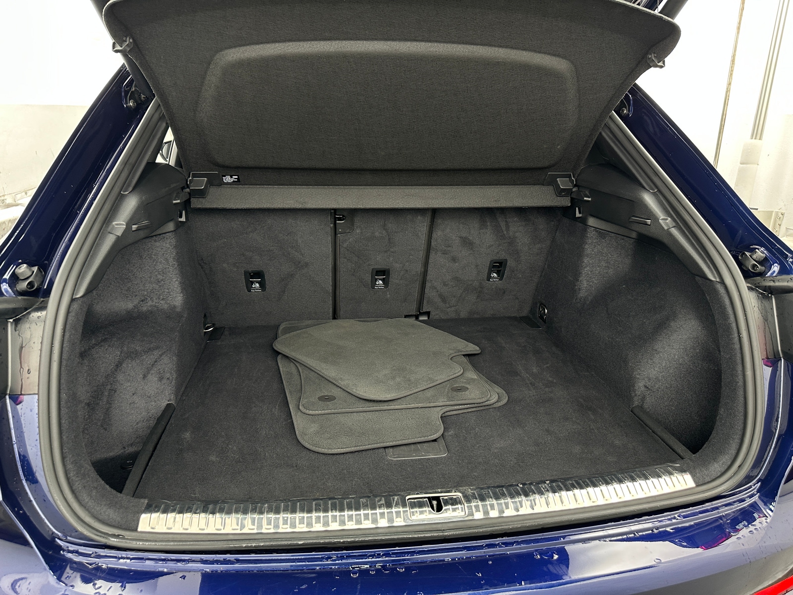 Thumbnail: 2025 Audi Q3 - 6