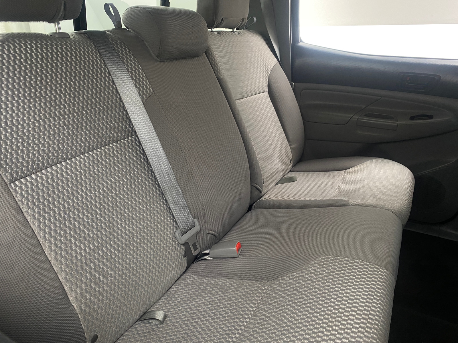 Thumbnail: 2015 Toyota Tacoma - 6