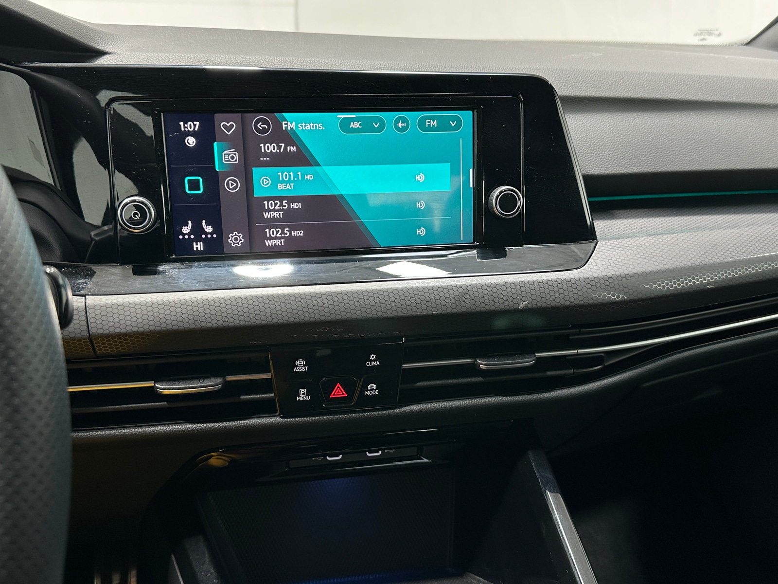 Thumbnail: 2024 Volkswagen Golf - 4