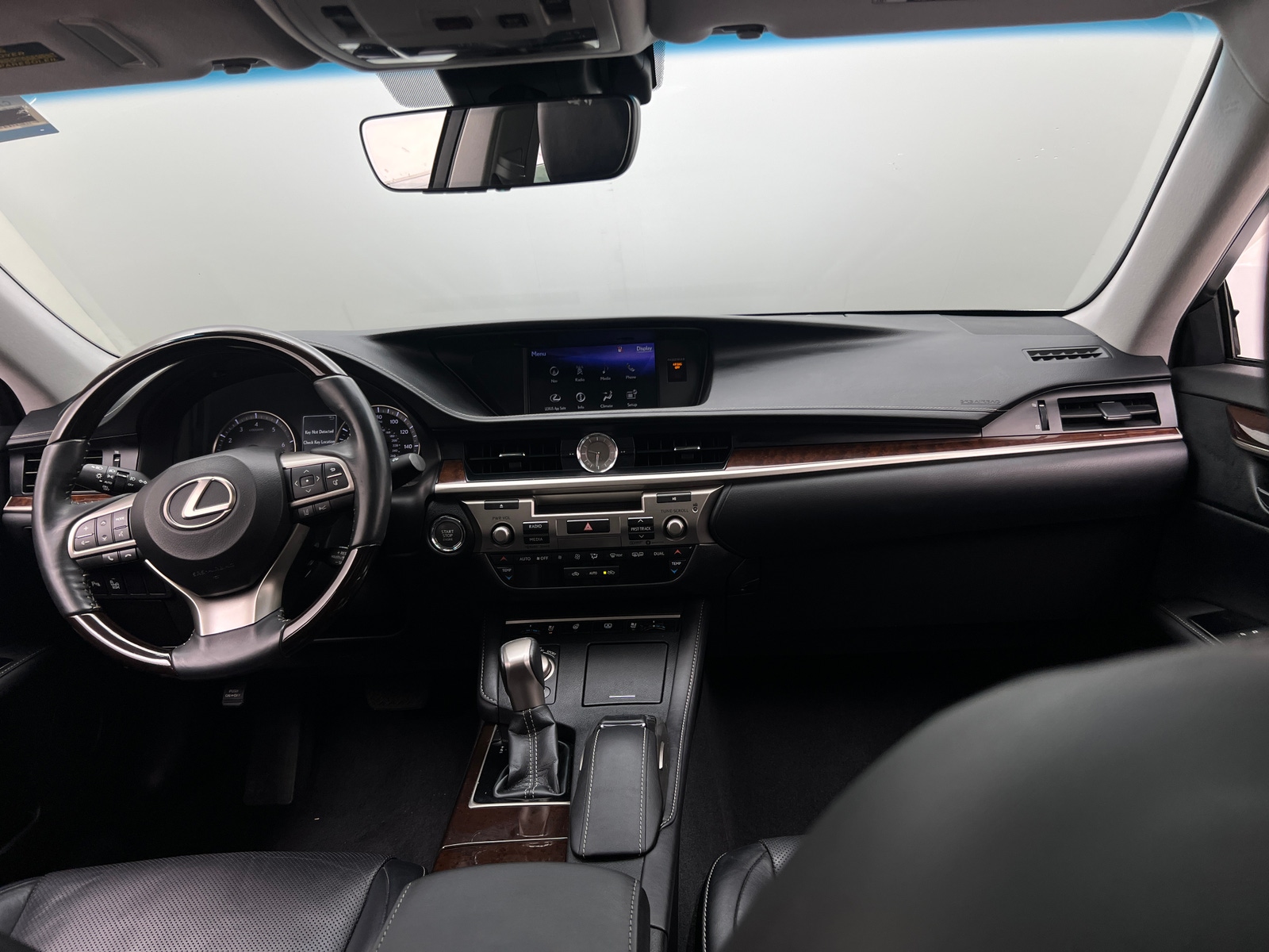 Thumbnail: 2017 Lexus ES - 2