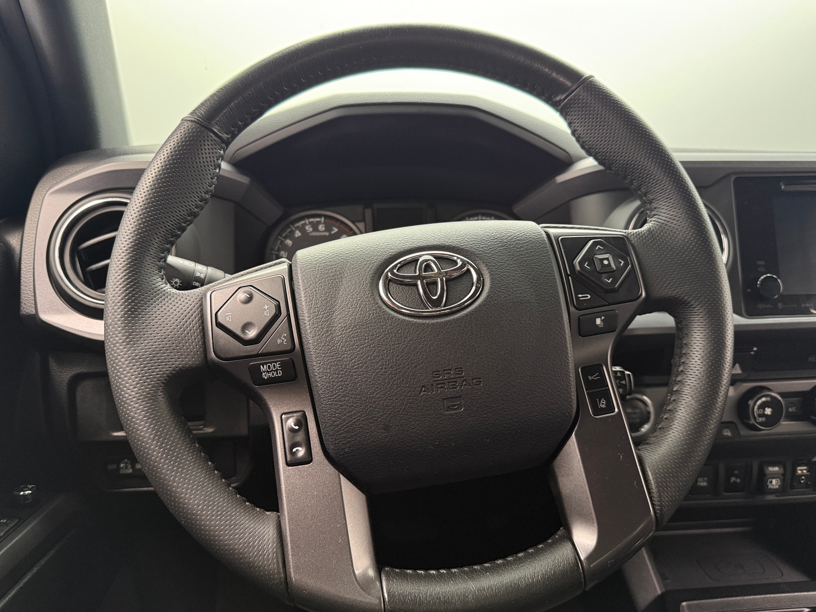 Thumbnail: 2018 Toyota Tacoma - 5