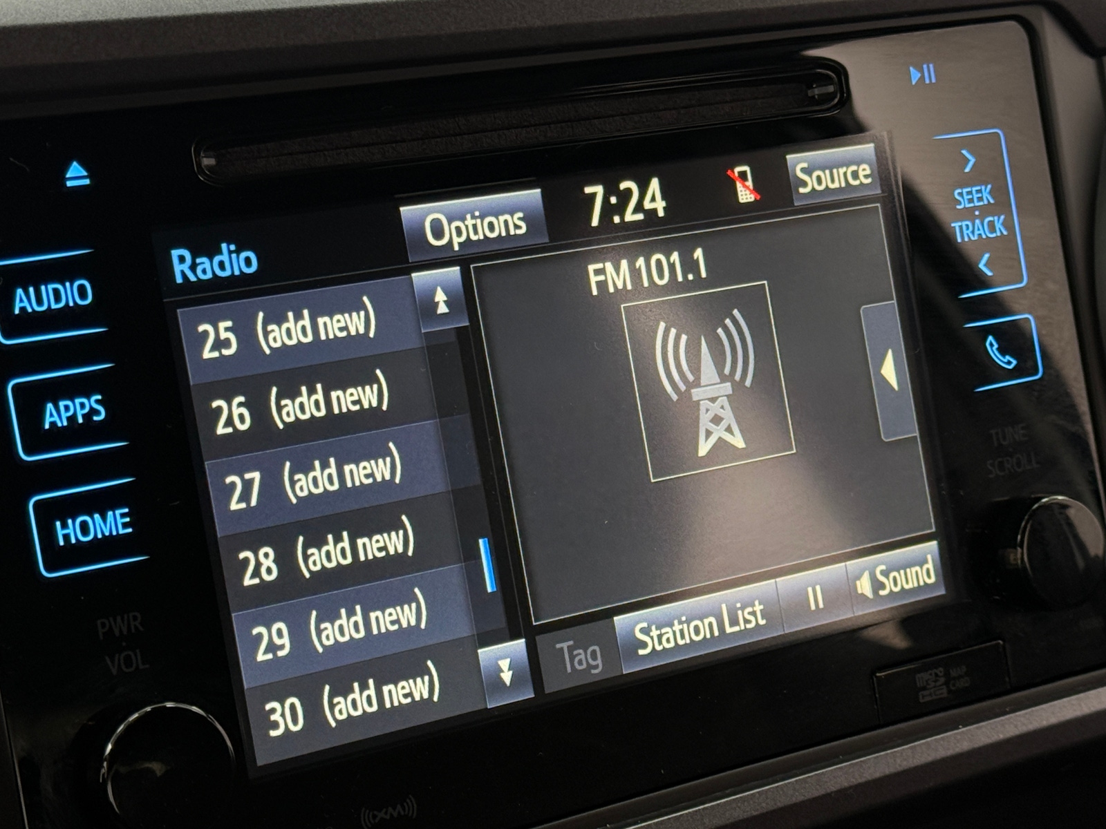 Thumbnail: 2018 Toyota Tacoma - 4