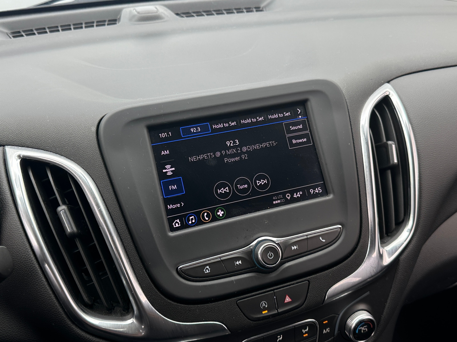 Thumbnail: 2023 Chevrolet Equinox - 4