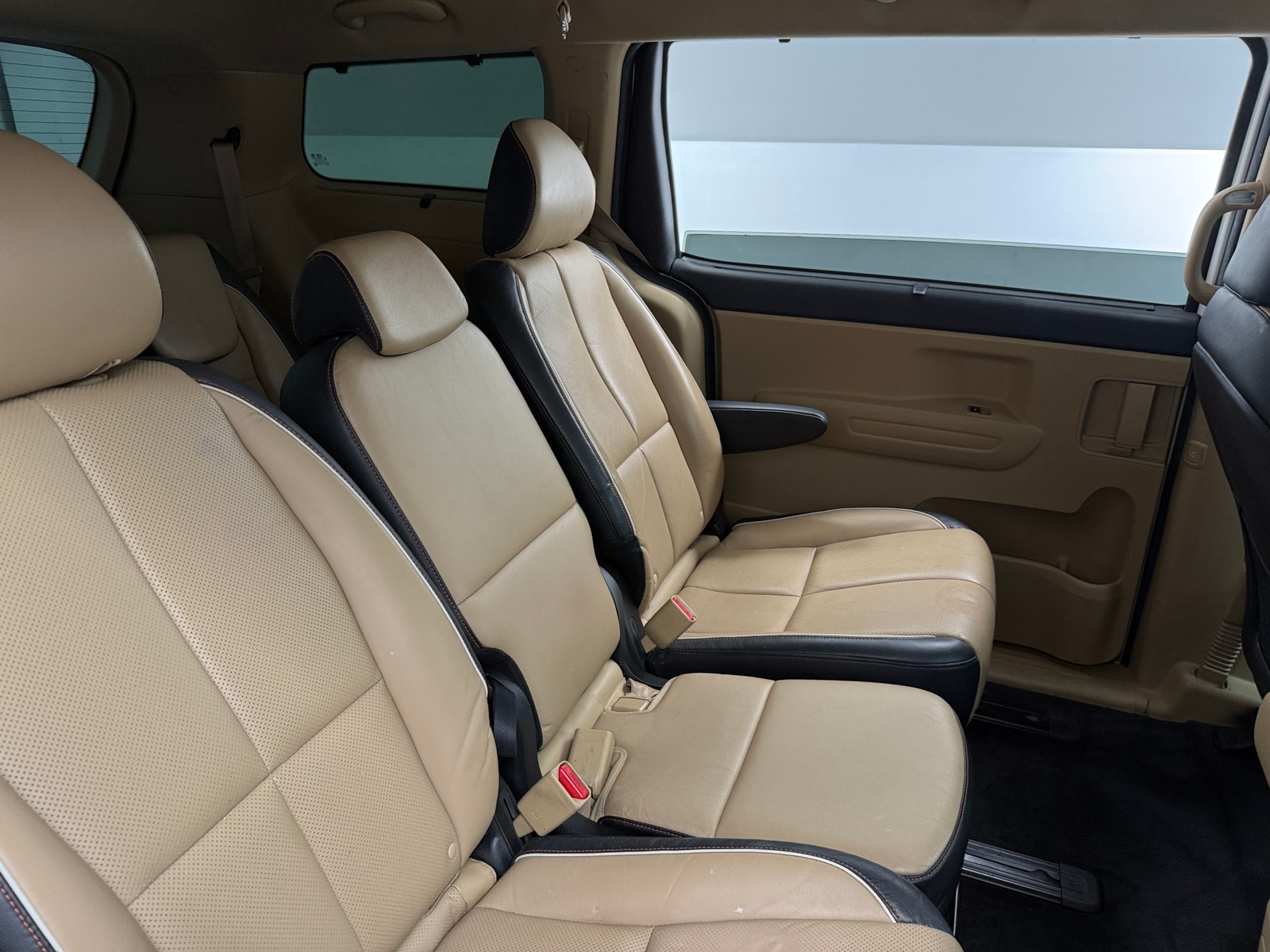 Thumbnail: 2017 Kia Sedona - 5