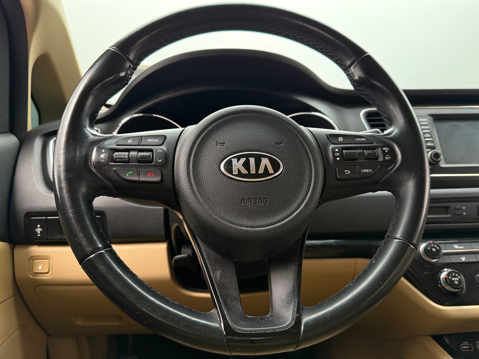 Thumbnail: 2017 Kia Sedona - 4