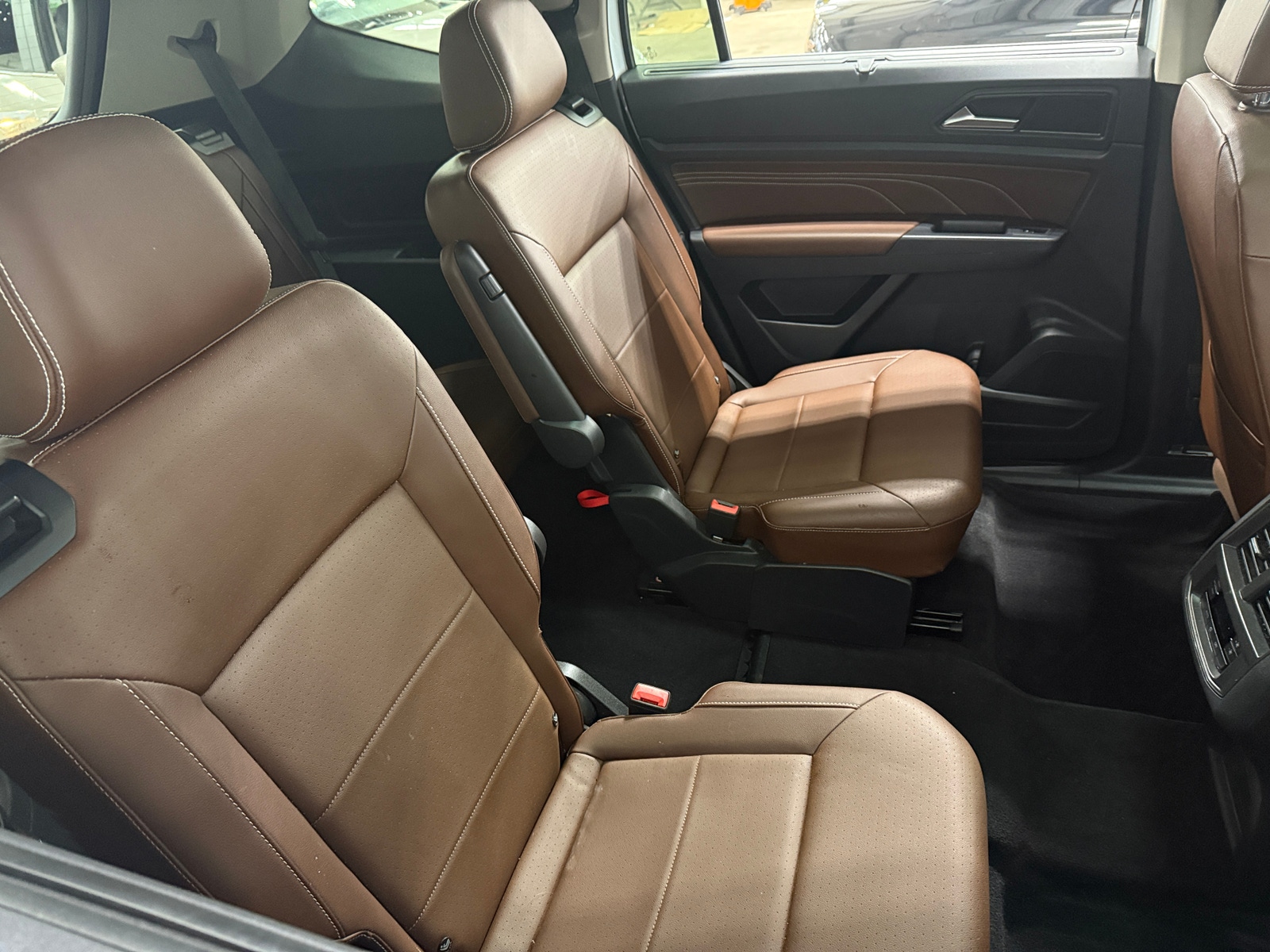 Thumbnail: 2021 Volkswagen Atlas - 6