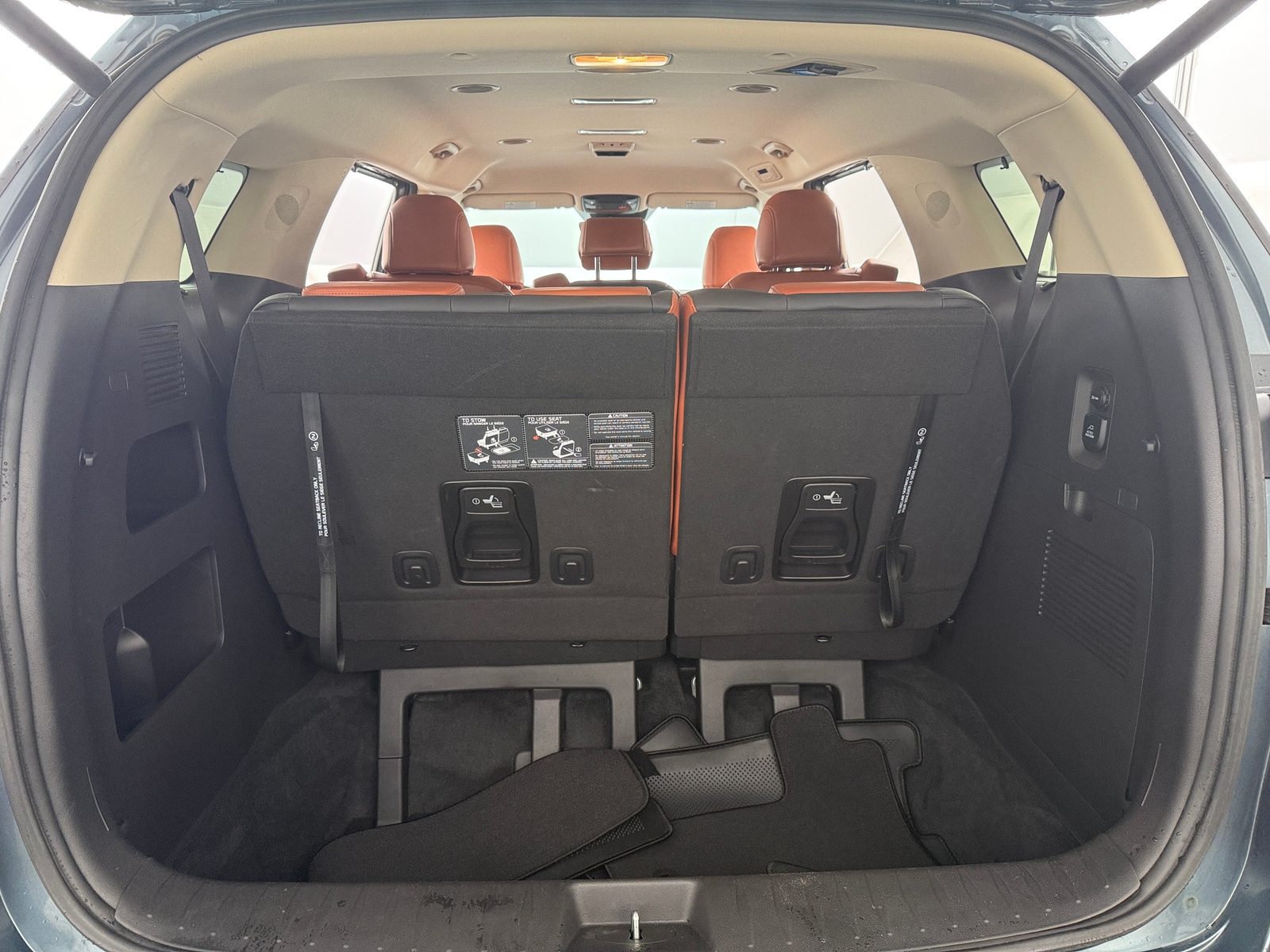 Thumbnail: 2023 Kia Carnival - 6