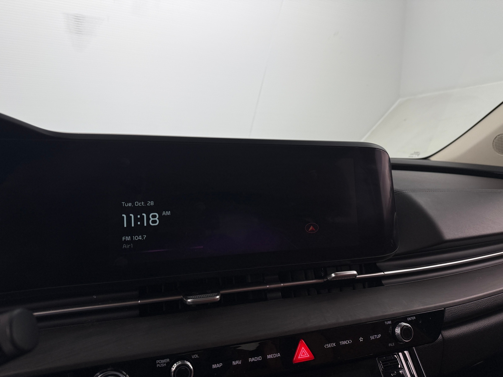 Thumbnail: 2023 Kia Carnival - 3