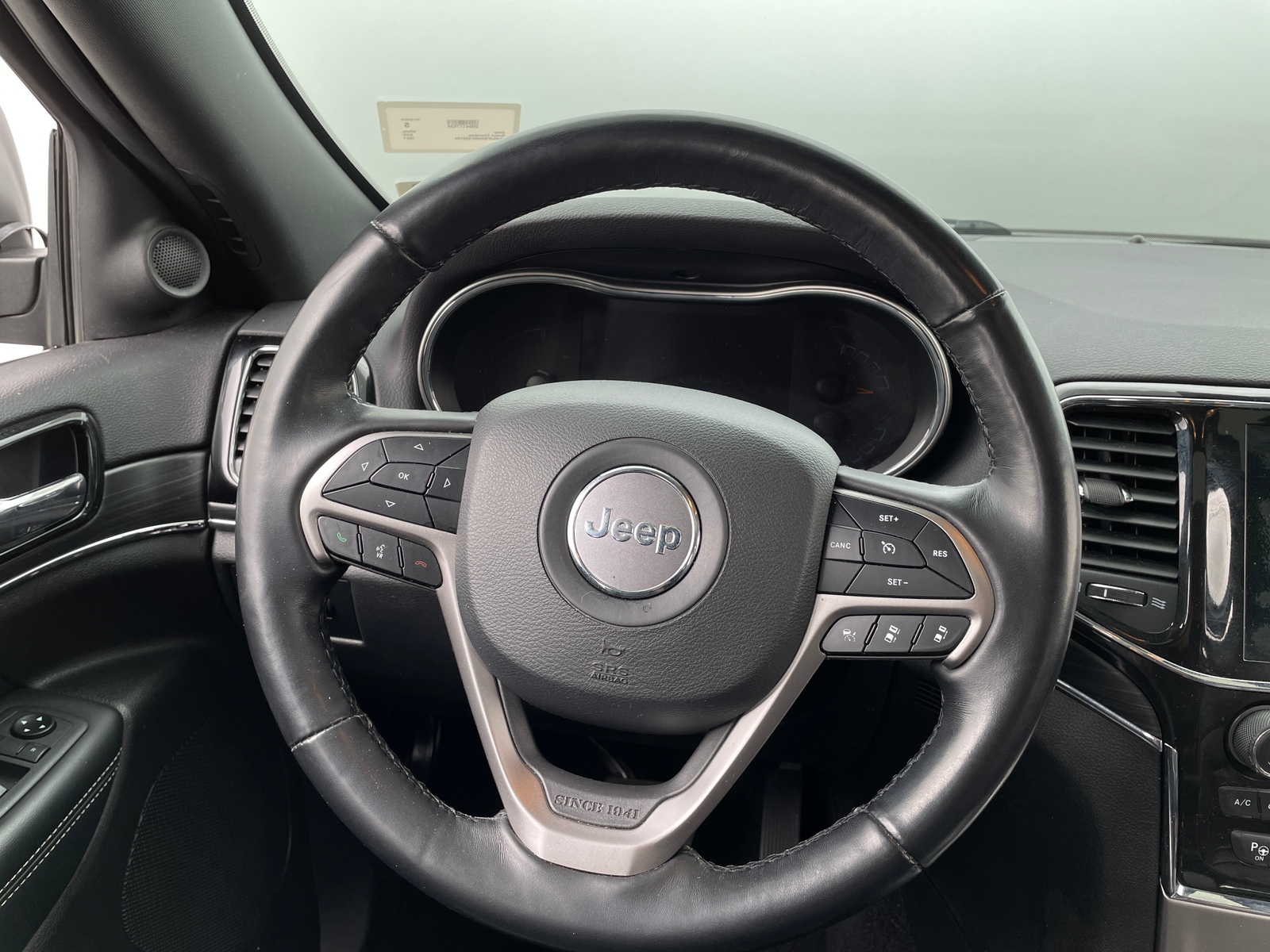 Thumbnail: 2021 Jeep Grand Cherokee - 4