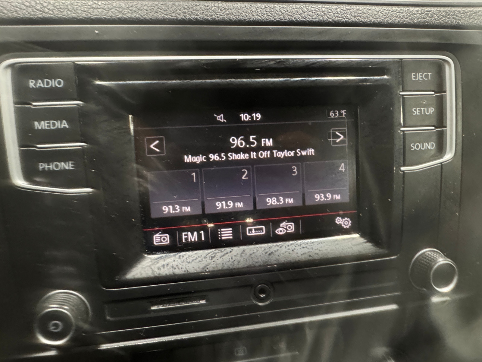 Thumbnail: 2018 Volkswagen Jetta - 4