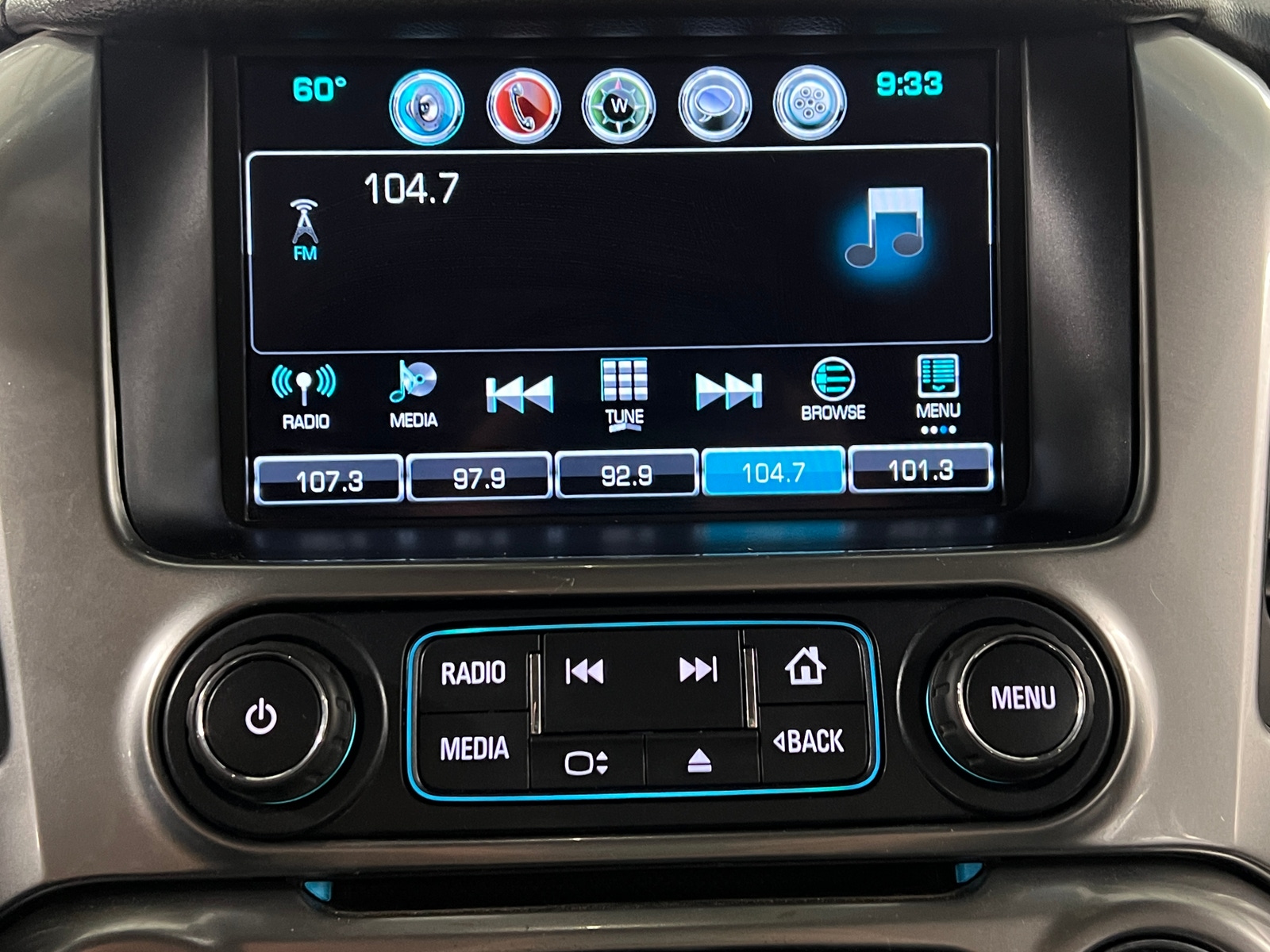 Thumbnail: 2019 Chevrolet Tahoe - 3