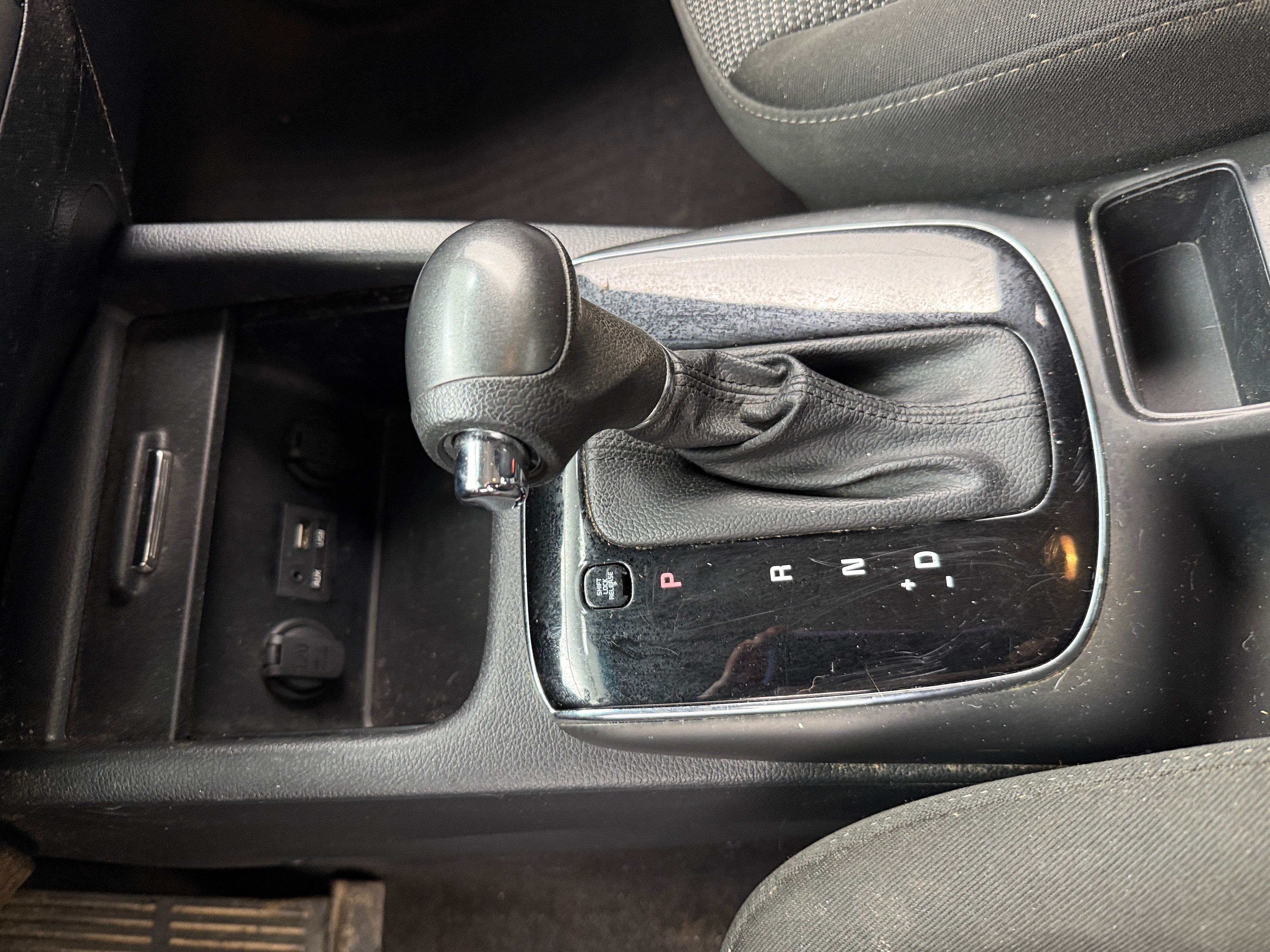 Used 2017 Kia Forte5 LX with VIN KNAFK5A8XH5706345 for sale in Oak Creek, WI