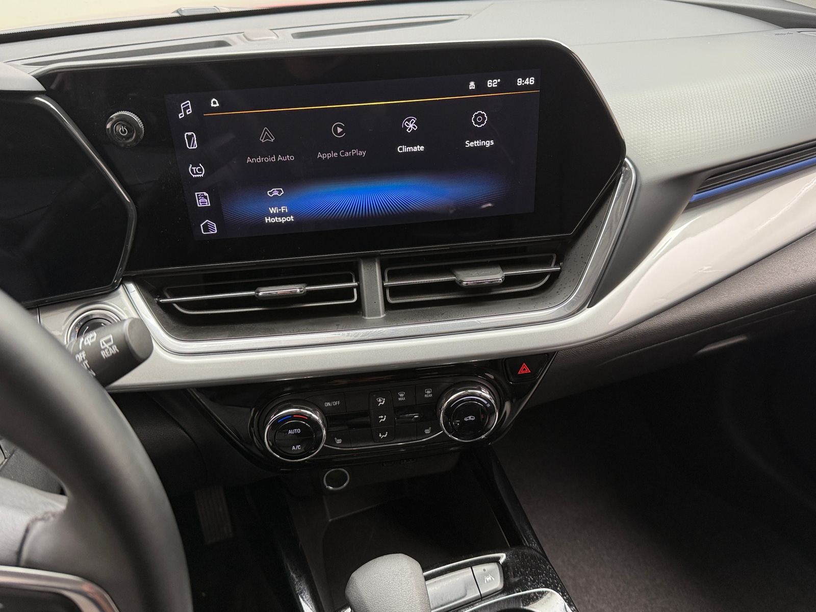 Thumbnail: 2024 Chevrolet Trax - 4