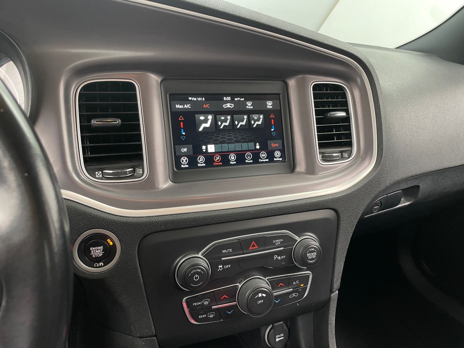 Thumbnail: 2022 Dodge Charger - 4