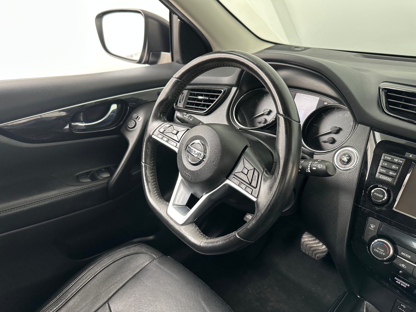 Thumbnail: 2018 Nissan Rogue Sport - 4