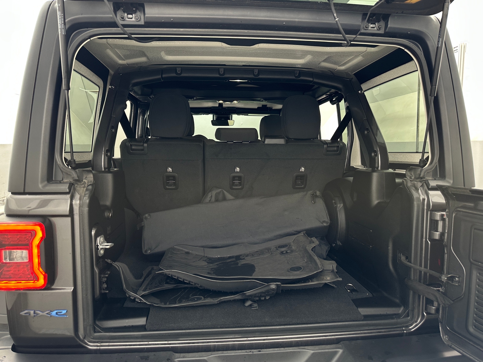 Thumbnail: 2022 Jeep Wrangler - 7