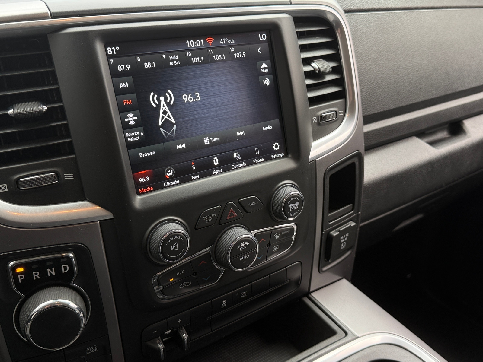 Thumbnail: 2023 RAM 1500 Classic - 4