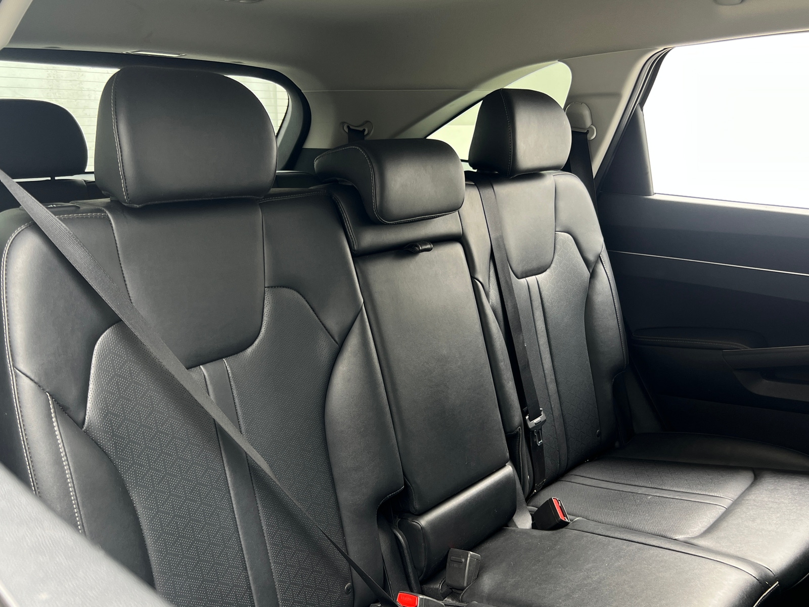 Thumbnail: 2022 Kia Sorento - 5