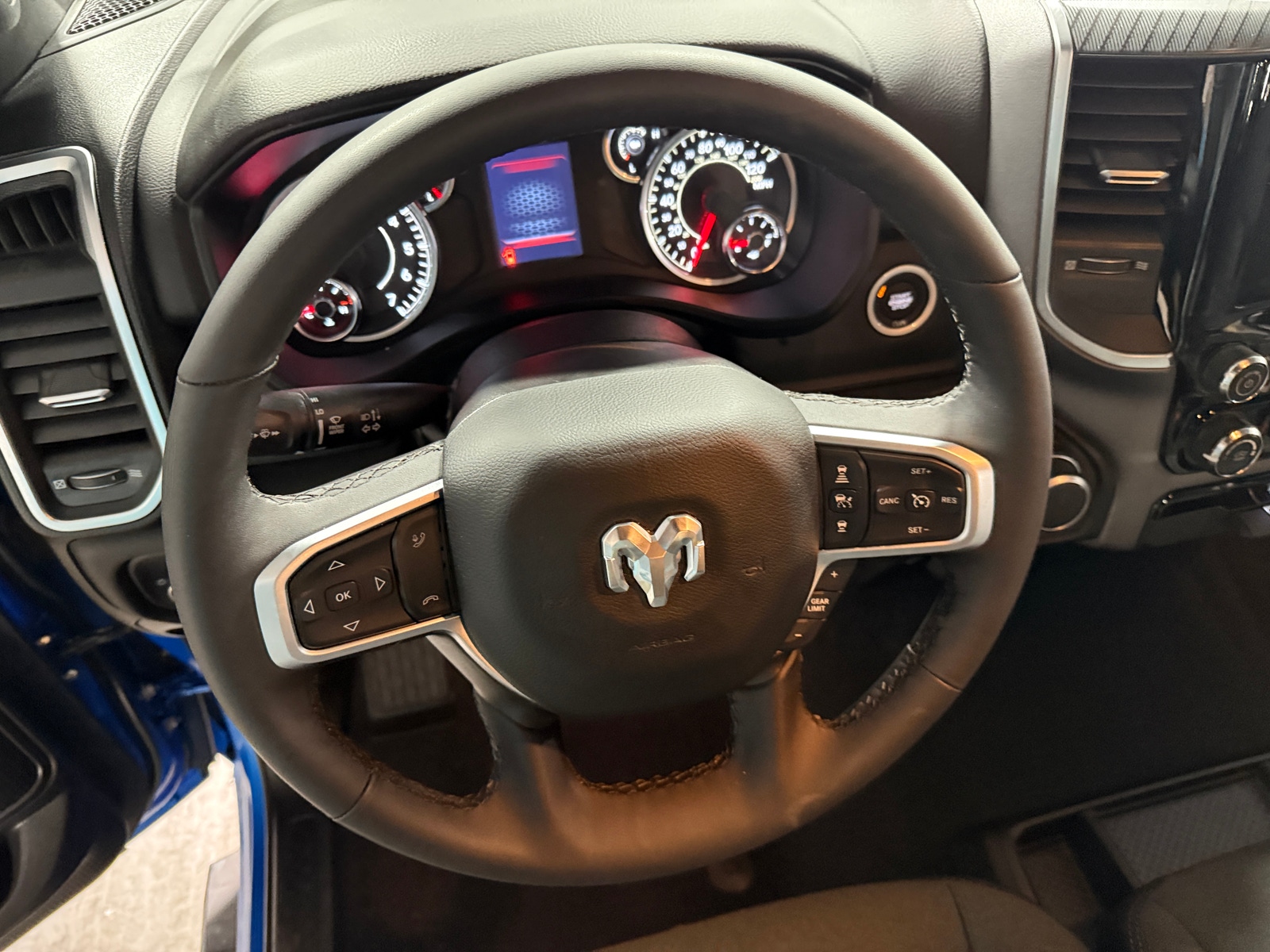 Thumbnail: 2025 RAM 1500 - 5