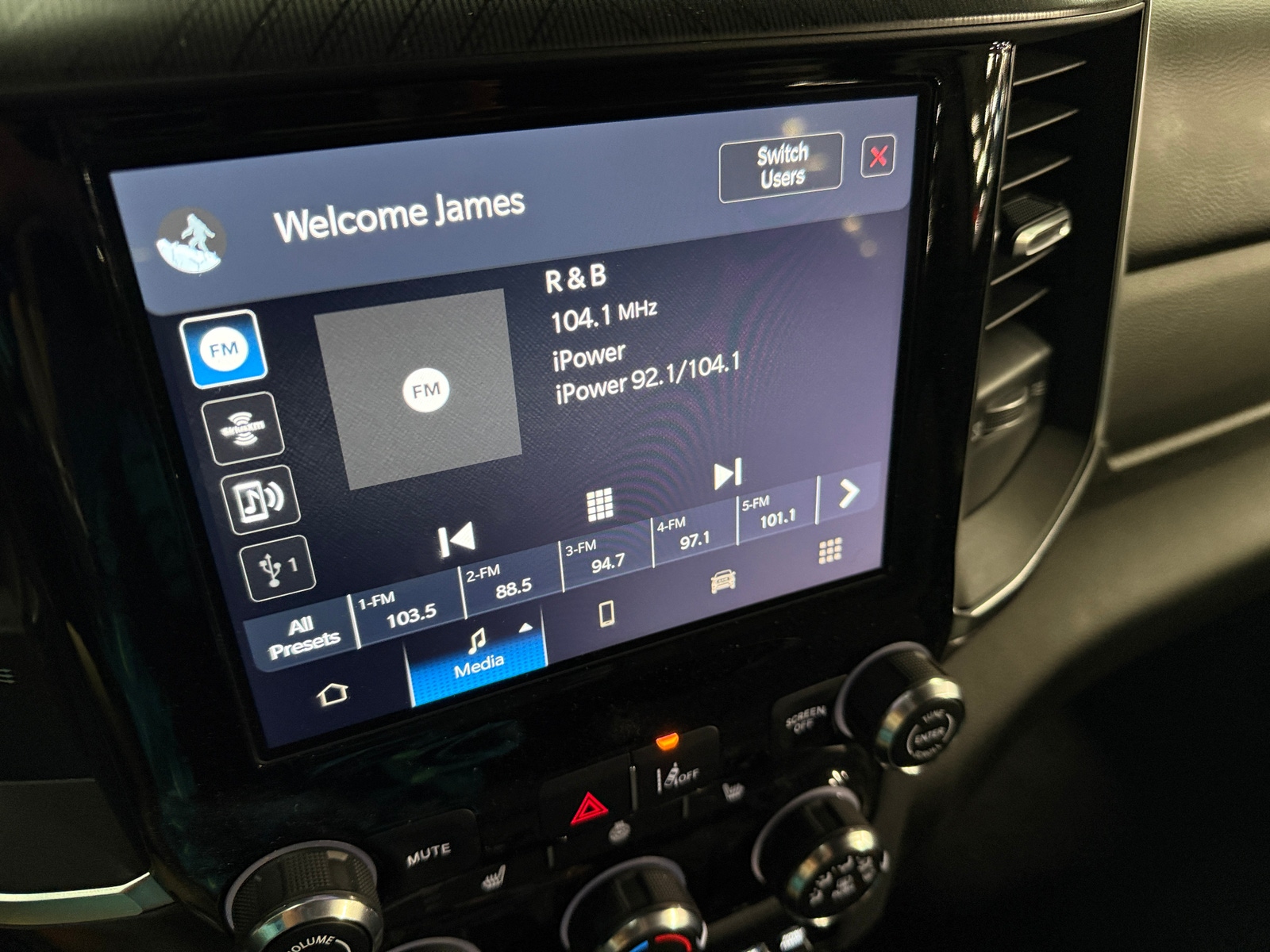 Thumbnail: 2025 RAM 1500 - 4