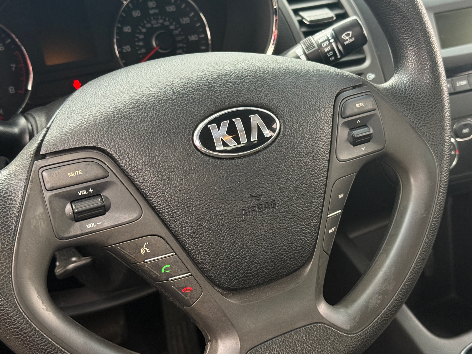 Thumbnail: 2017 Kia Forte - 5