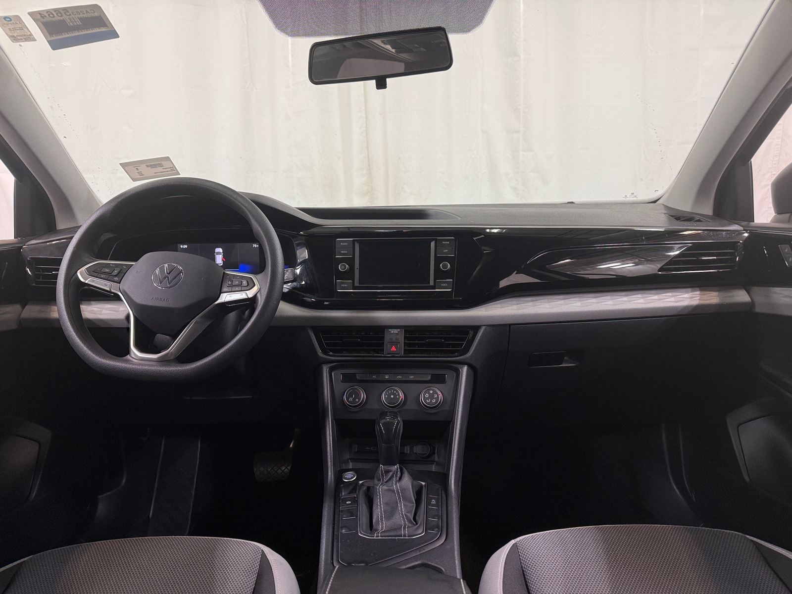 Thumbnail: 2022 Volkswagen Taos - 3