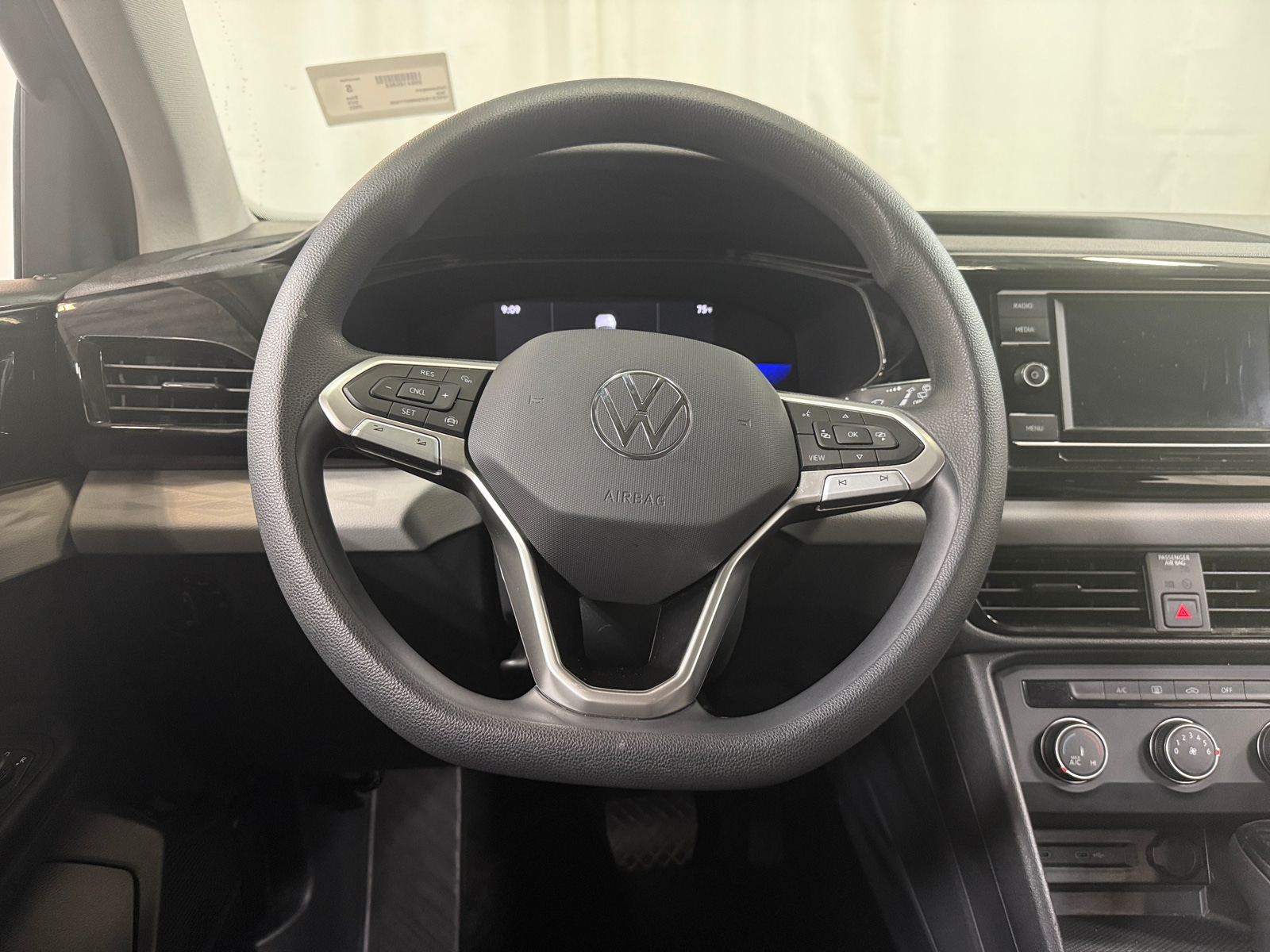 Thumbnail: 2022 Volkswagen Taos - 5