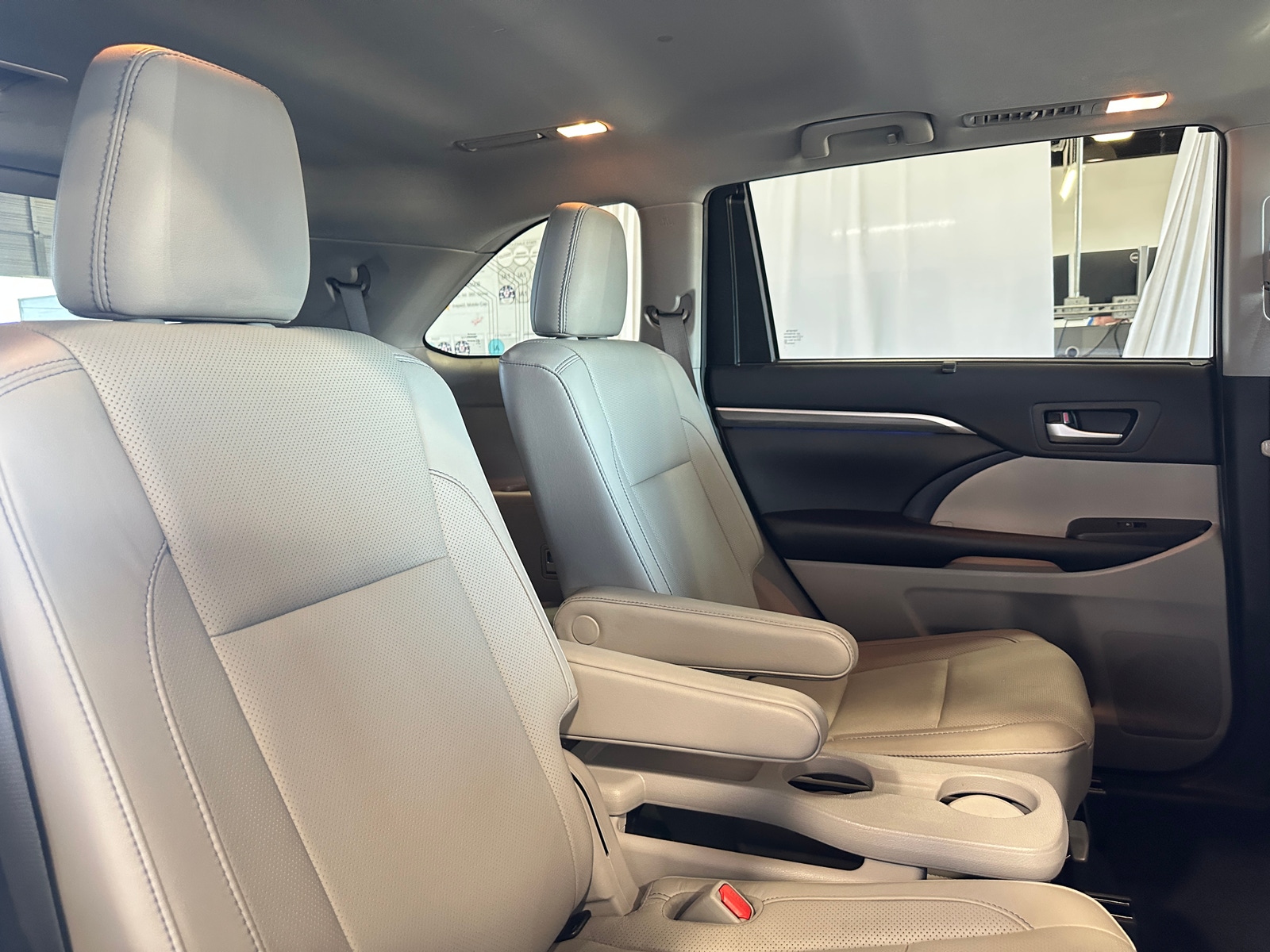 Thumbnail: 2019 Toyota Highlander - 5