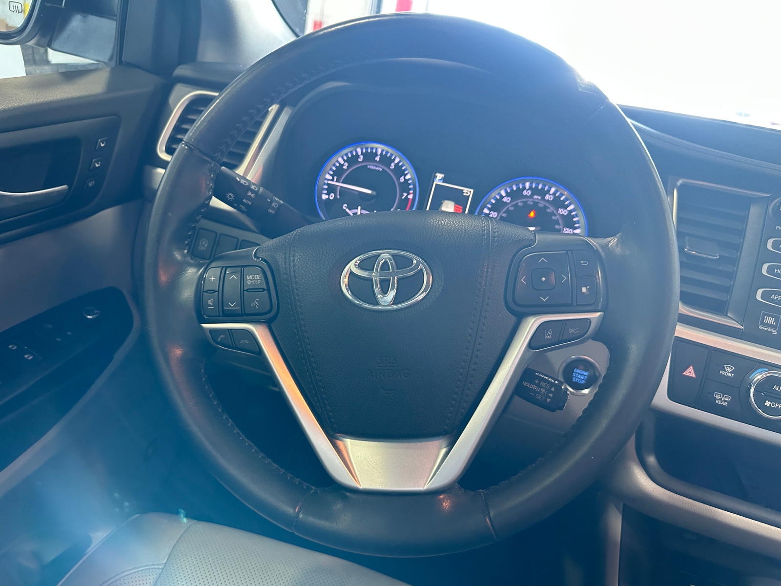 Thumbnail: 2019 Toyota Highlander - 4